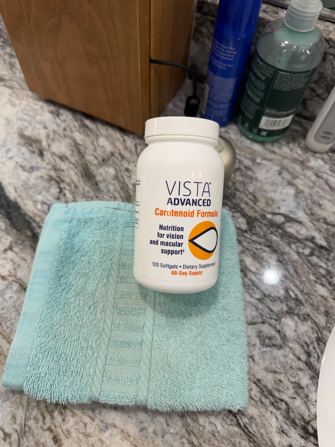 Customer photo review of VISTA® Advanced Carotenoid Formula (120 softgels)