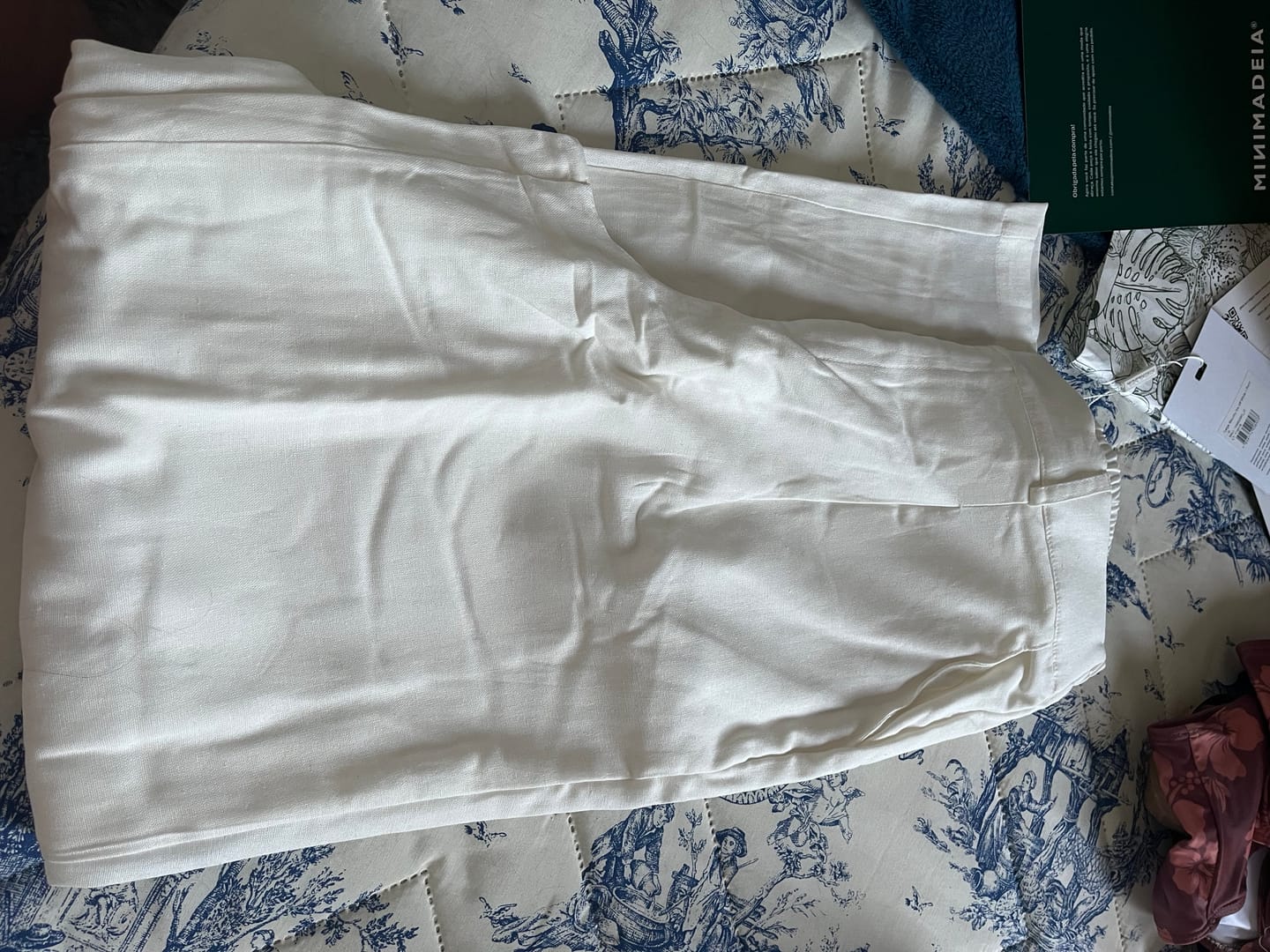 Customer photo review of Calça Slouchy Íris Off White + Forro