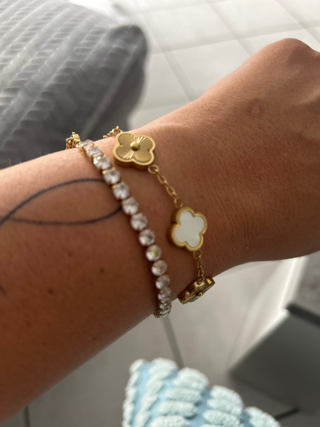 Customer photo review of Golden Perlmutt Lucky Leaf Abbaddon Armband 14K Vergoldet