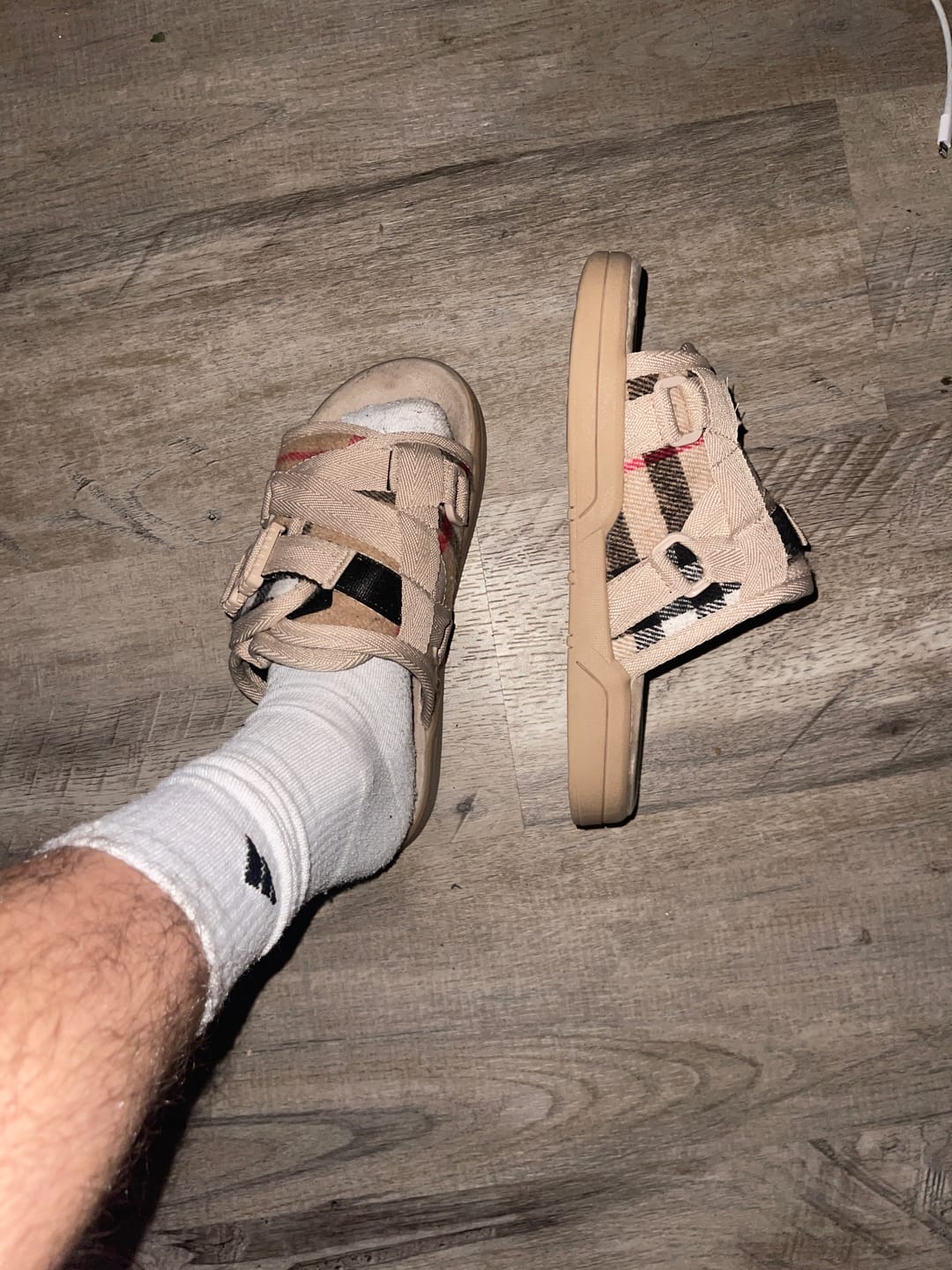 Customer photo review of Plaid DracoSlides