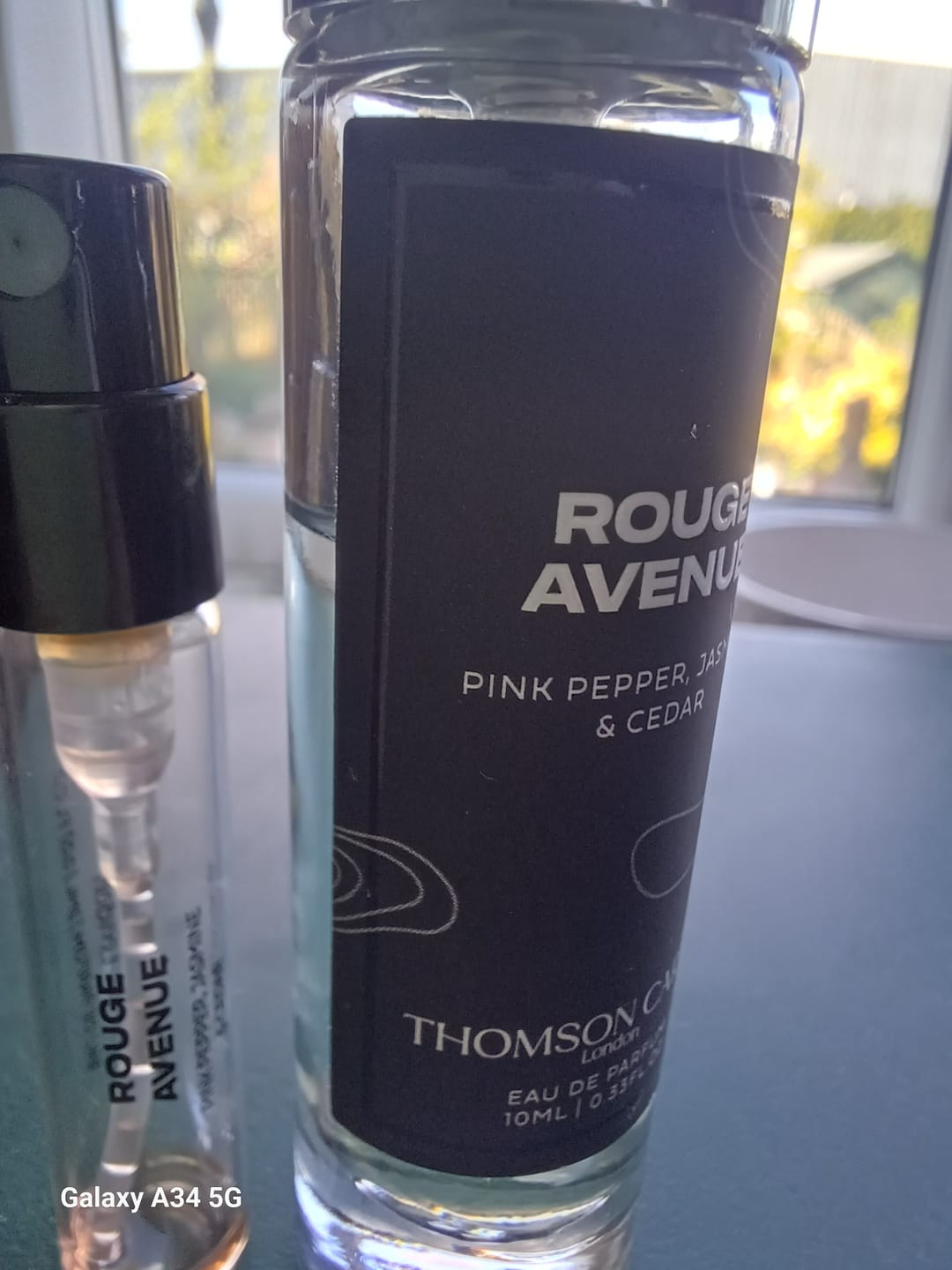 Customer photo review of Rouge Avenue | Eau de Parfum