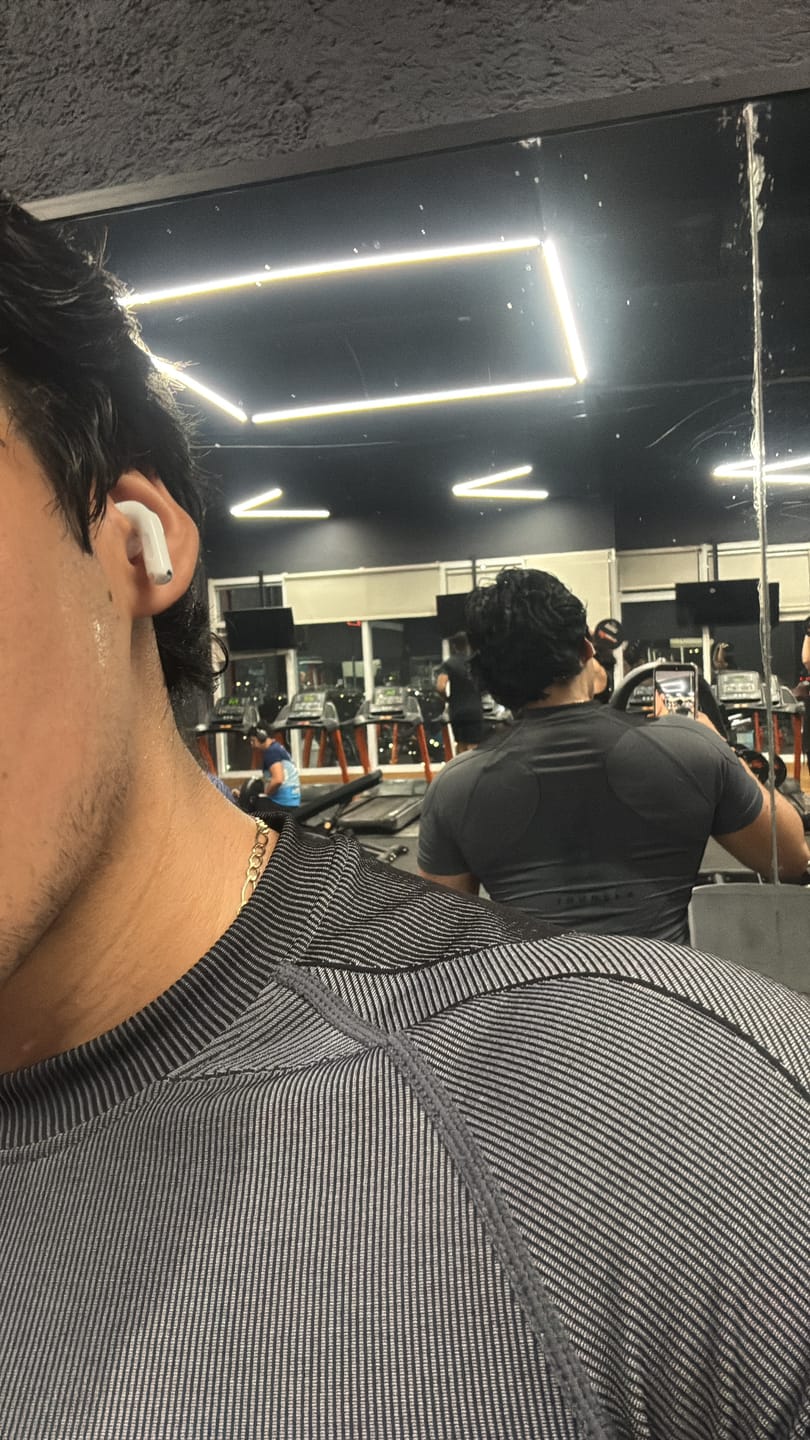 Customer photo review of 4339 - Forme Compression Tees