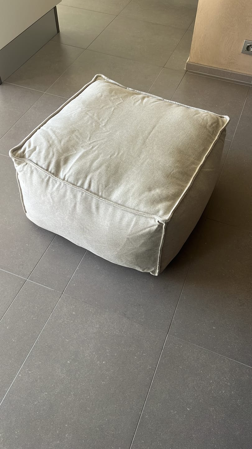 Customer photo review of The Lounge Puff