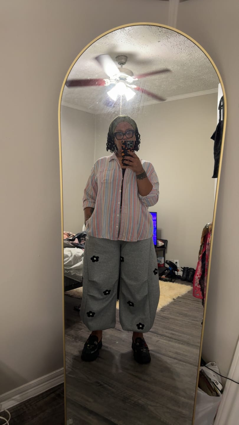 Customer photo review of Aelfric Eden Floral Embroidery Baggy Barrel Sweatpants