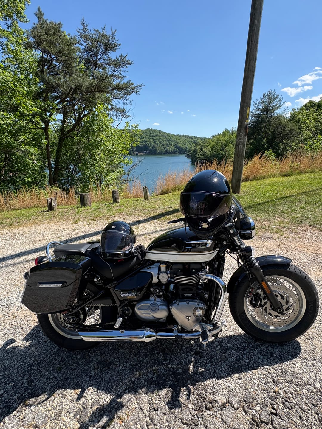 Customer photo review of 24L - Ironclad Quick-Mount Medium Triumph Bonneville Speedmaster 2018+ Painted Hard Saddlebags