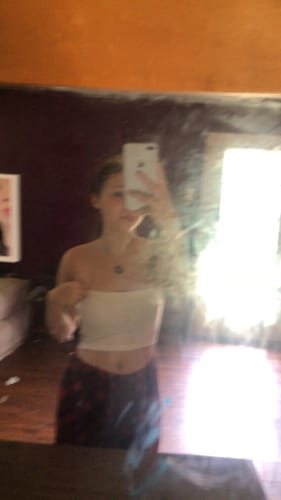S E. wearing The Fusie
