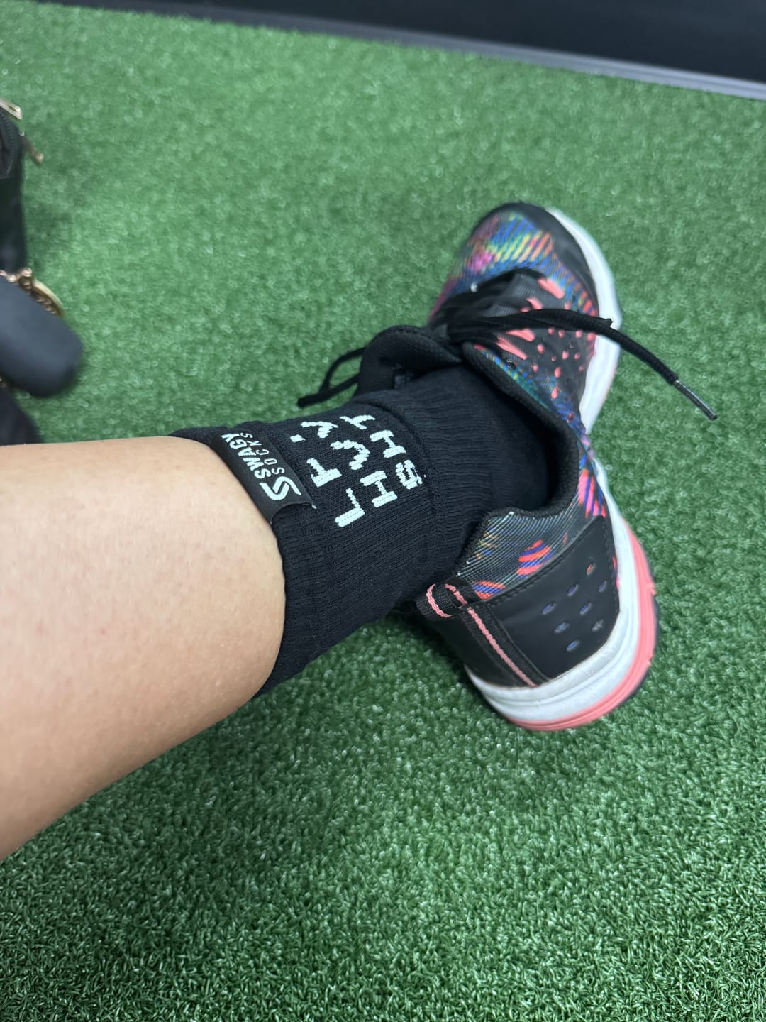 Customer photo review of Pretty Girls Lift - Crew Workout Socks