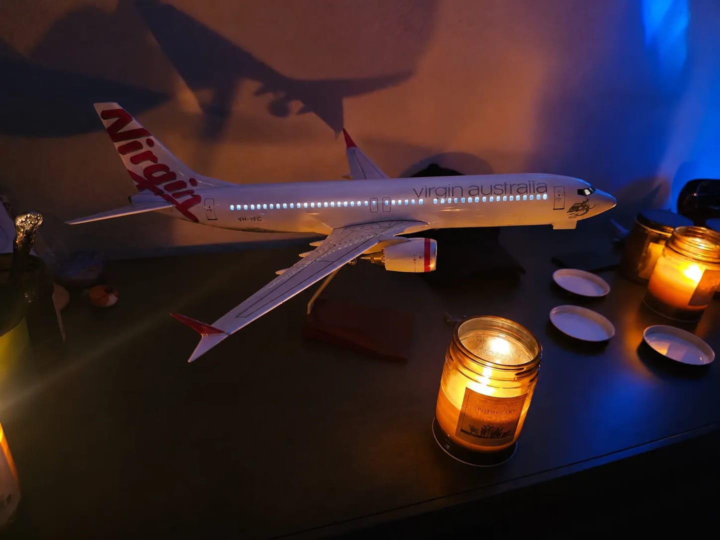 Customer photo review of Virgin Australia Boeing 737-800 1:85 Scale Model