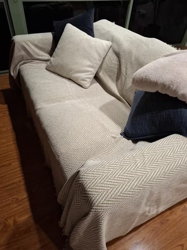 Customer photo review of Herringbone Sofa Cover – Elegant Microfiber Protector