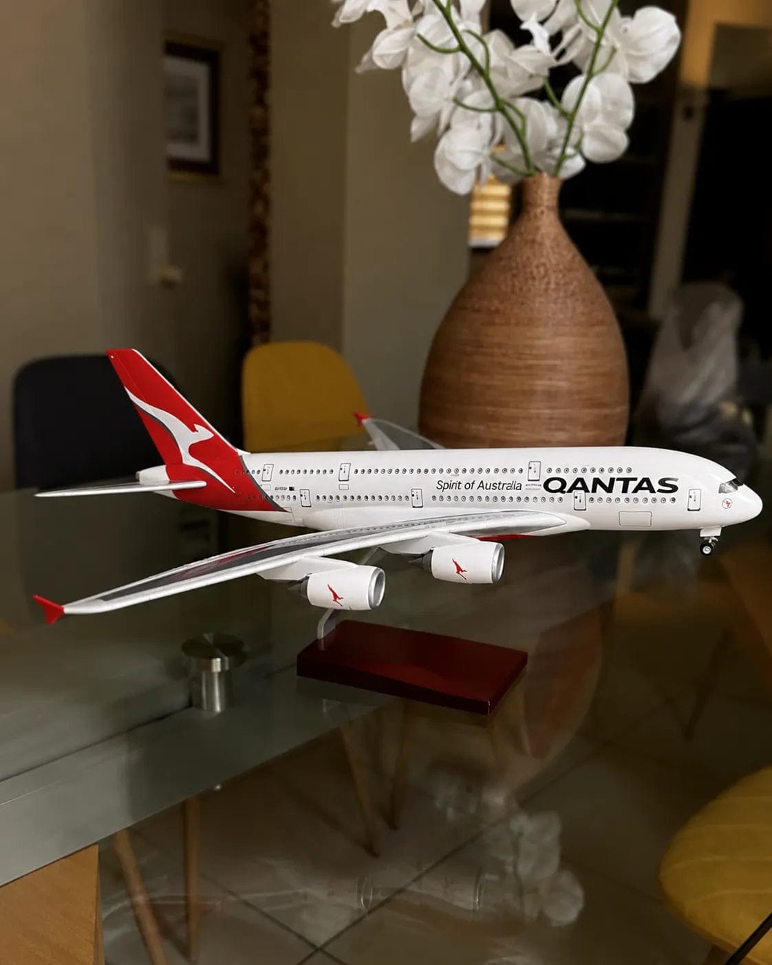 Customer photo review of Qantas Airbus A380 1:160 Scale Model