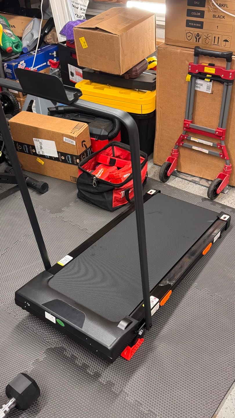Customer photo review of Umay U18F Folding 3-in-1 Walking Pad with 10%/15% Incline 1-10 km/h