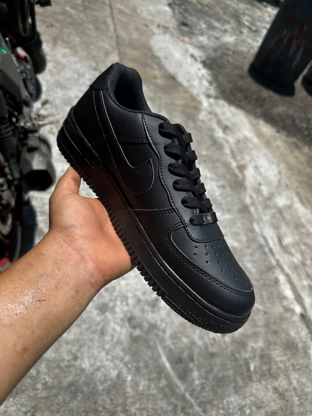 Customer photo review of Tenis 270 Negro Total