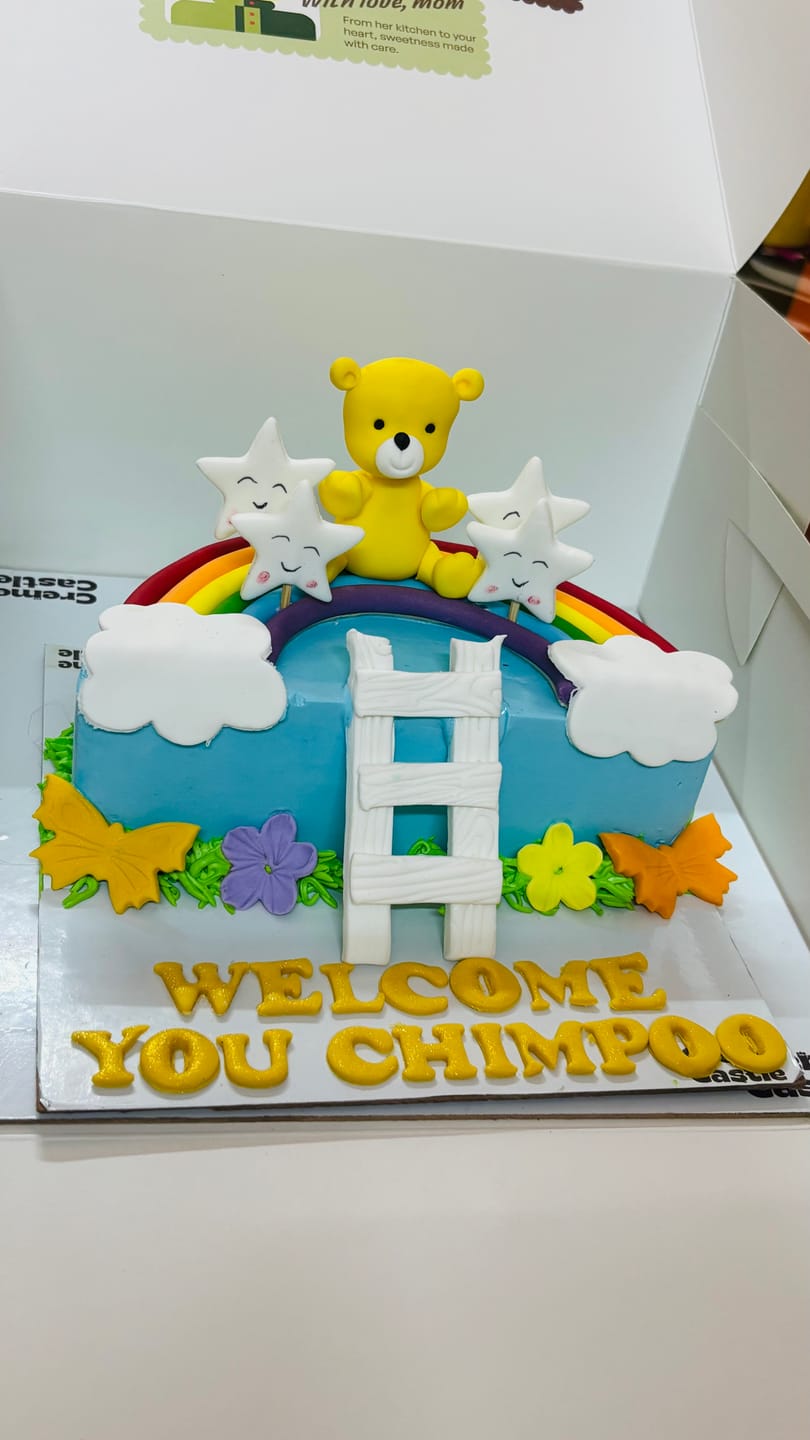 Customer photo review of Teddy Half Design Cake