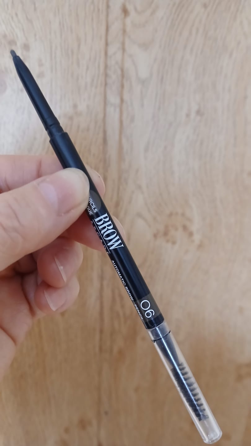 Customer photo review of Automātiskais uzacu zīmulis Vivienne Sabo Brow Arcade Automatic Eyebrow Pencil