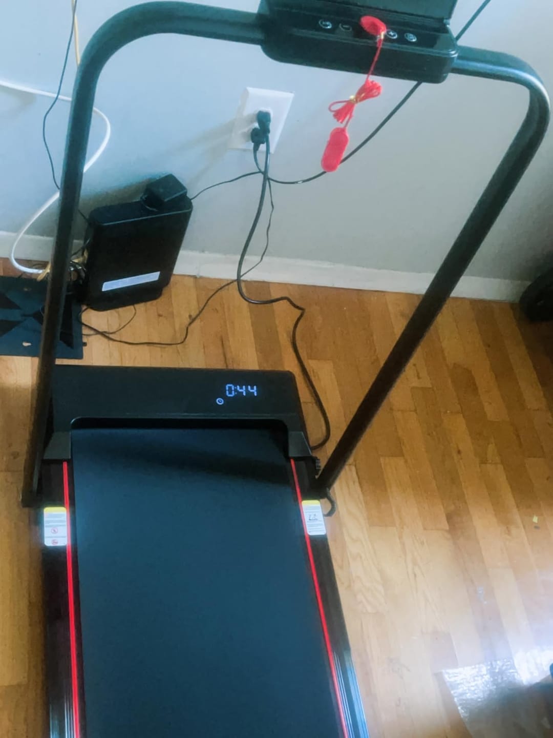 Customer photo review of Umay X5F Folding 3-in-1 Portable Treadmill with 16% Incline Max 10 KM/H