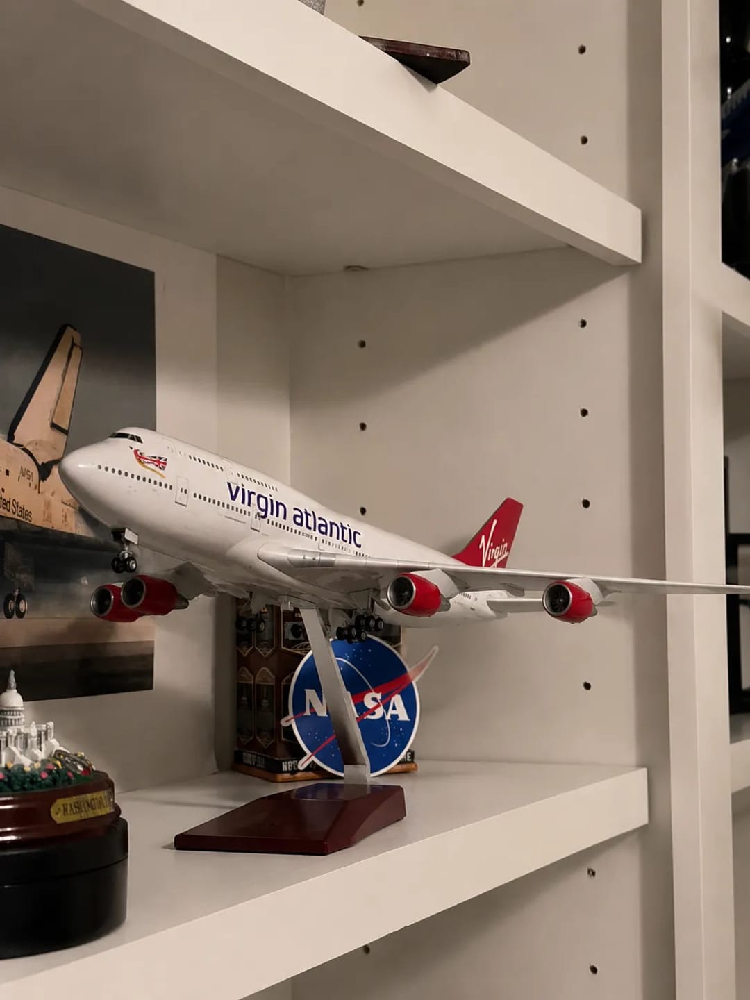 Customer photo review of Virgin Atlantic Boeing 747-400 1:150 Scale Model