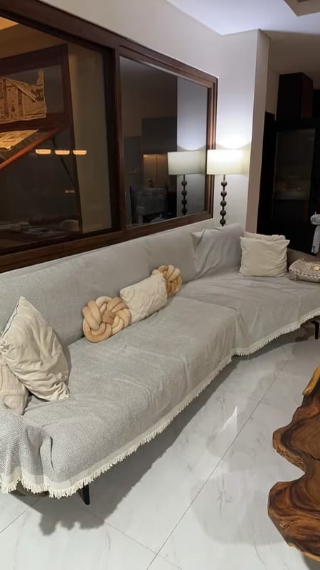 Customer photo review of Herringbone Sofa Cover – Elegant Microfiber Protector