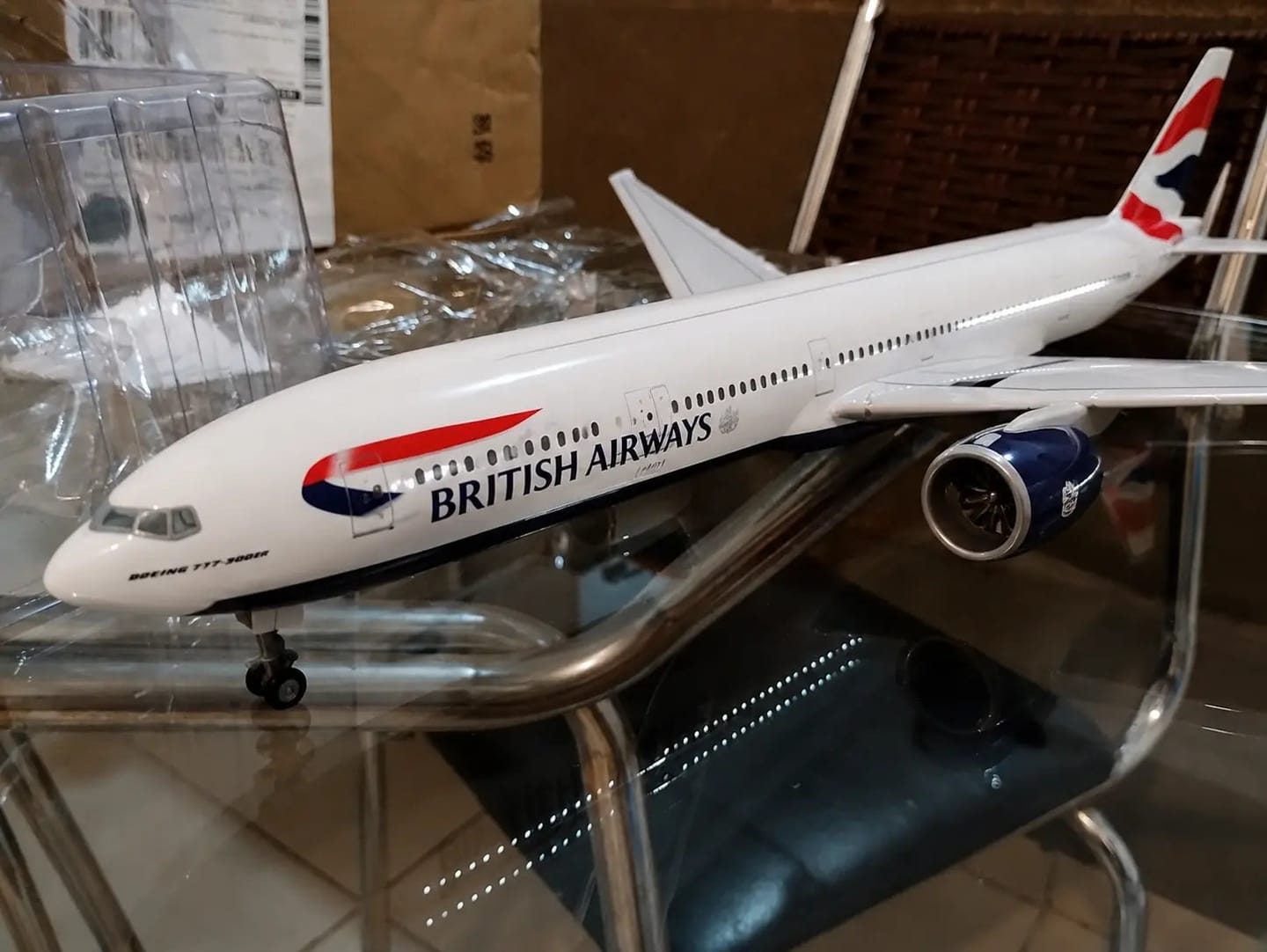 Customer photo review of British Airways Boeing 777-300ER 1:157 Scale Model