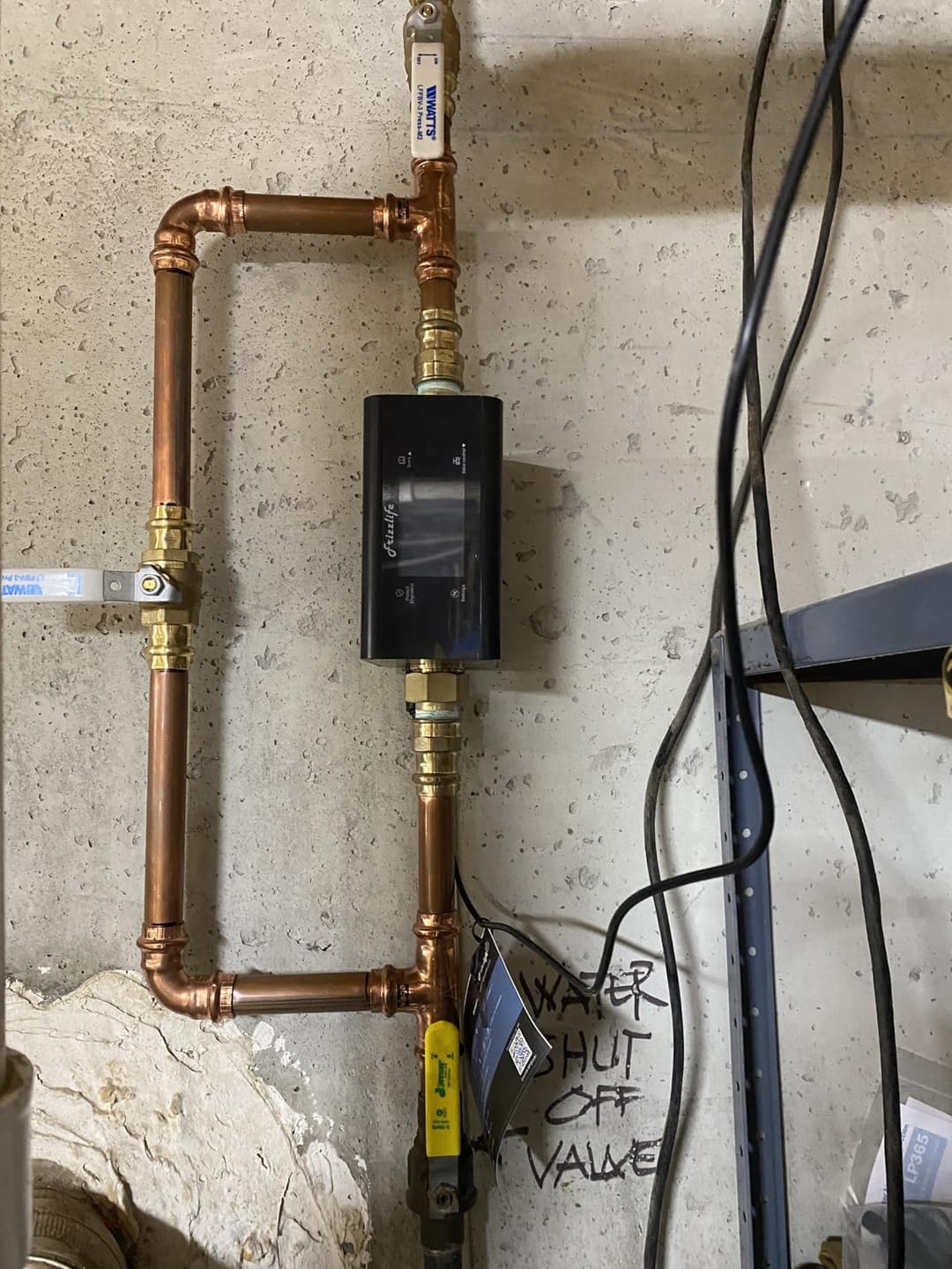 Customer photo review of Frizzlife Smart Water Monitor with Automatic Shutoff Sensor, LP365