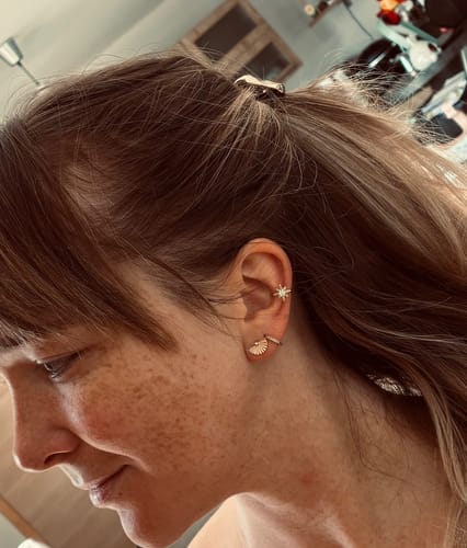 Customer photo review of EAR CUFF Bethléem