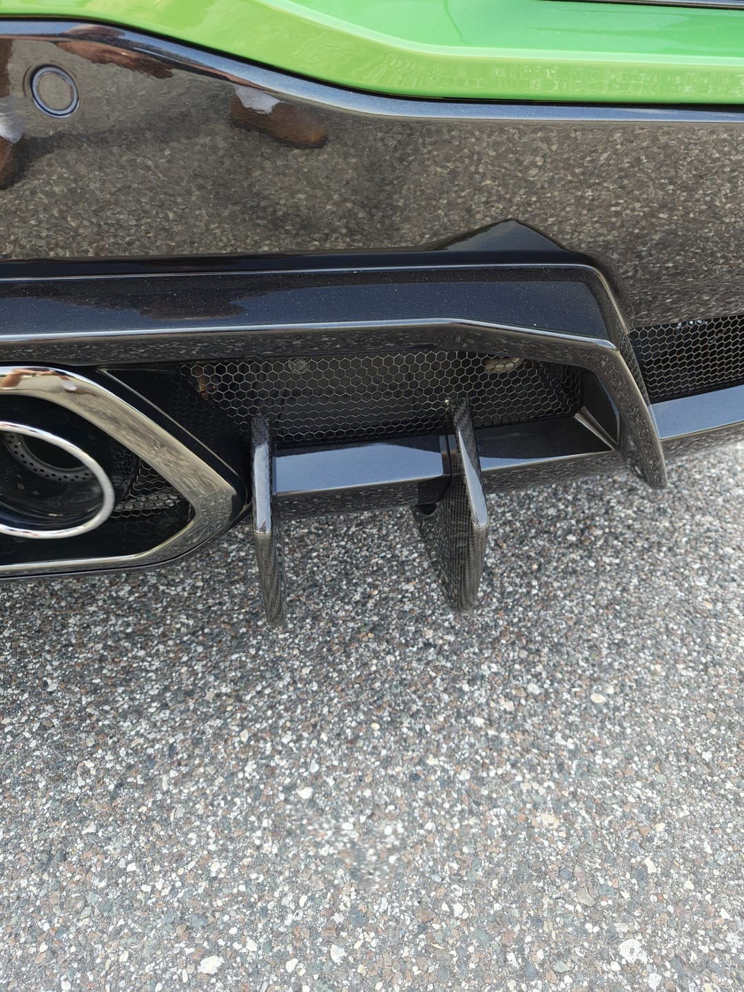 Customer photo review of C8 Corvette Z06 / E-Ray Carbon Fiber Rear Diffuser Fins Add-On – OEM Widebody Diffuser Accent Kit