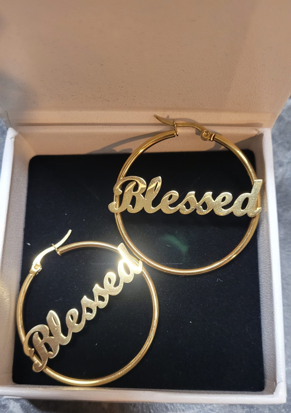 Customer photo review of Creolen mit persönlicher Gravur