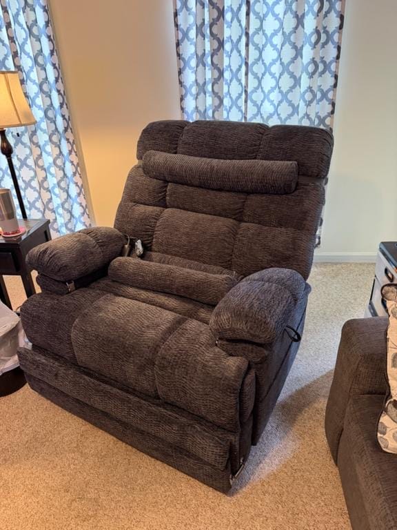 Customer photo review of 9205 EWT500 Extra-Wide/Tall Big Man Power Lift Recliner - Triple Motor, 500 LBS, Heat & Massage, Extended Footrest