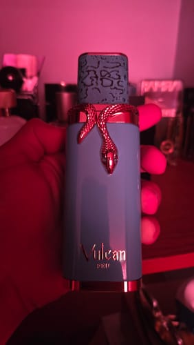 Reseña con foto de un cliente sobre Perfume Unisex Vulcan FEU 100 ml EDP