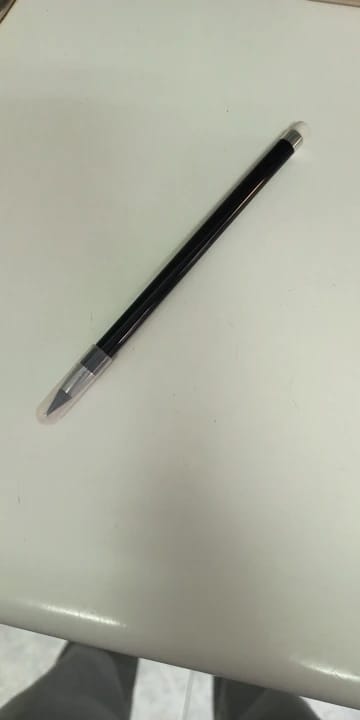 Customer photo review of Macaron Eternal Pencil