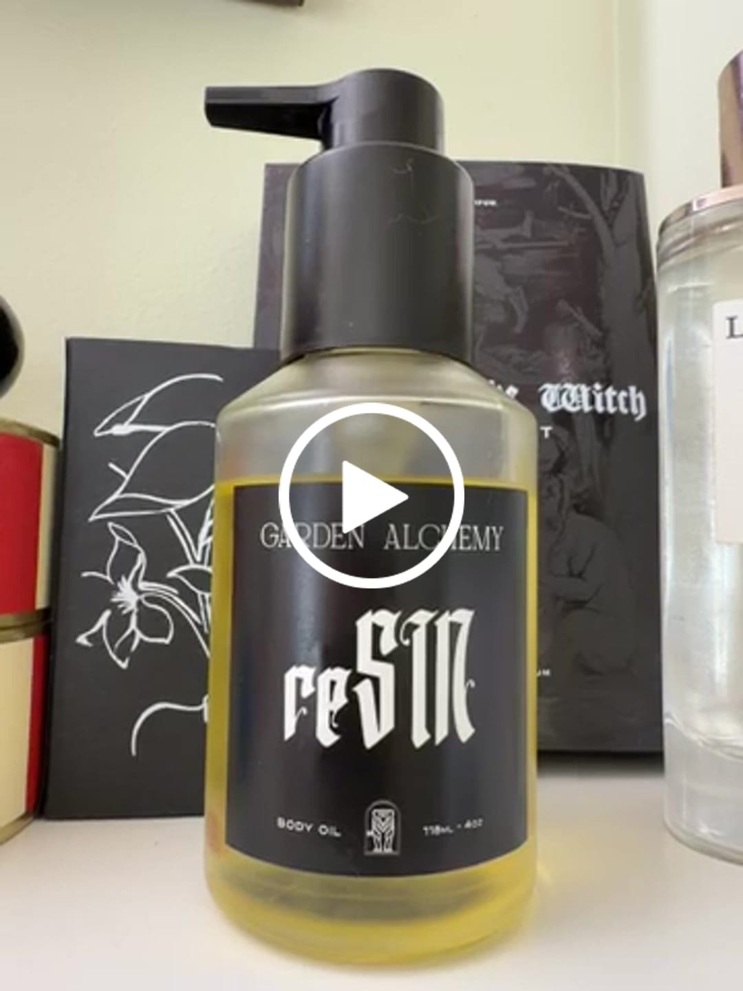 Customer video review of reSIN body oil