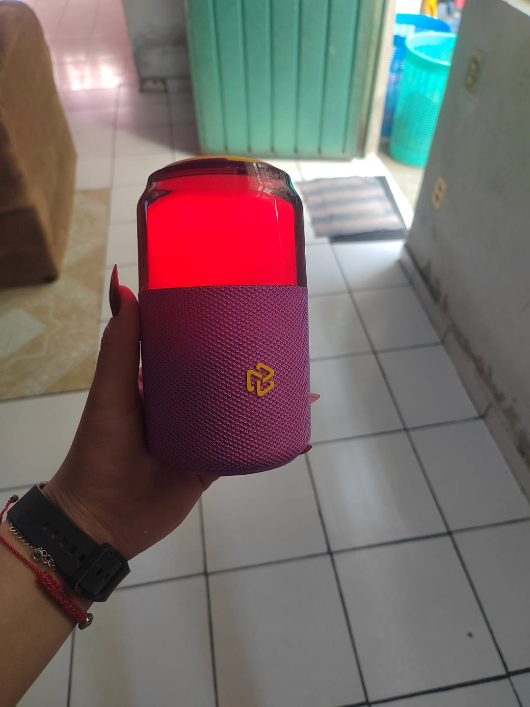 Customer photo review of Bocina Portatil Bolt STF 5W 10hrs Uso Funcion Tws Proteccion IPX3 Rosa
