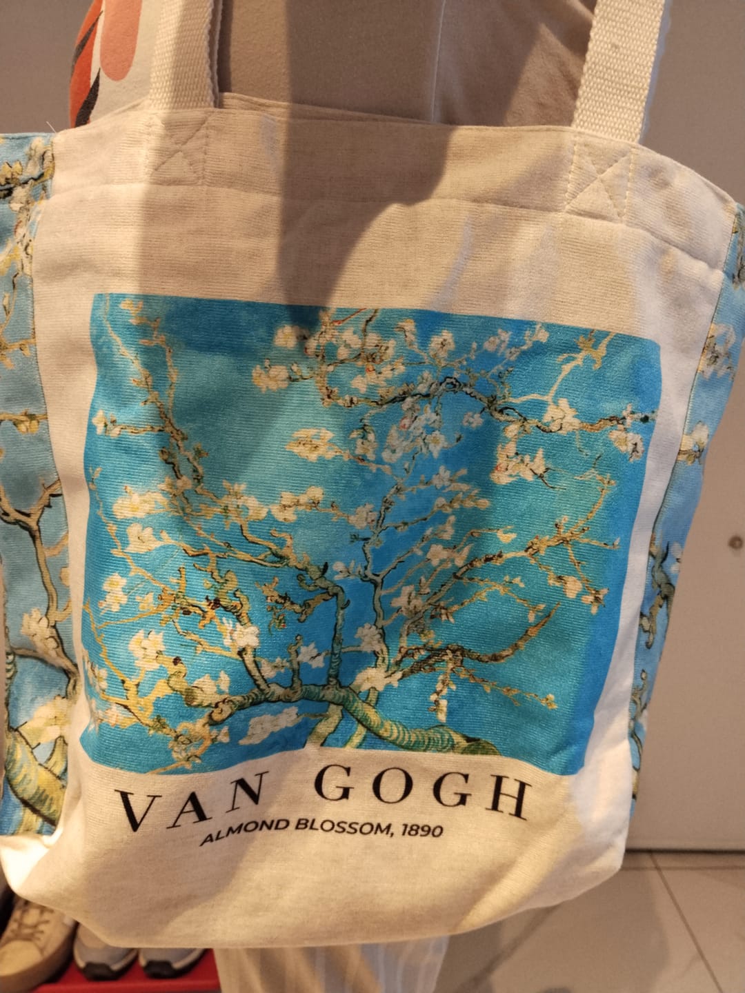 Customer photo review of Van Gogh Almond Blossom Omuz Çantası