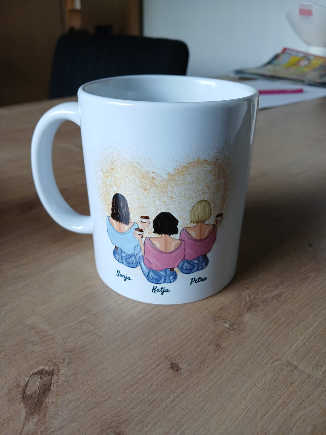 Customer photo review of Beste Freundinnen mit Getränk - Personalisierte Tasse (2-4 Personen)