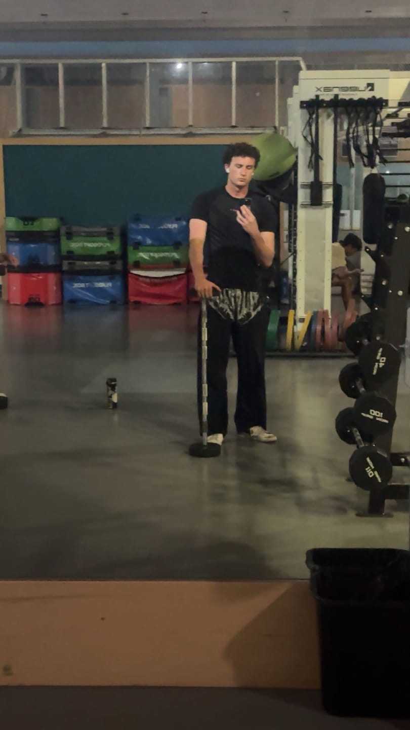 Customer photo review of 2079 - Dark Wave Joggers