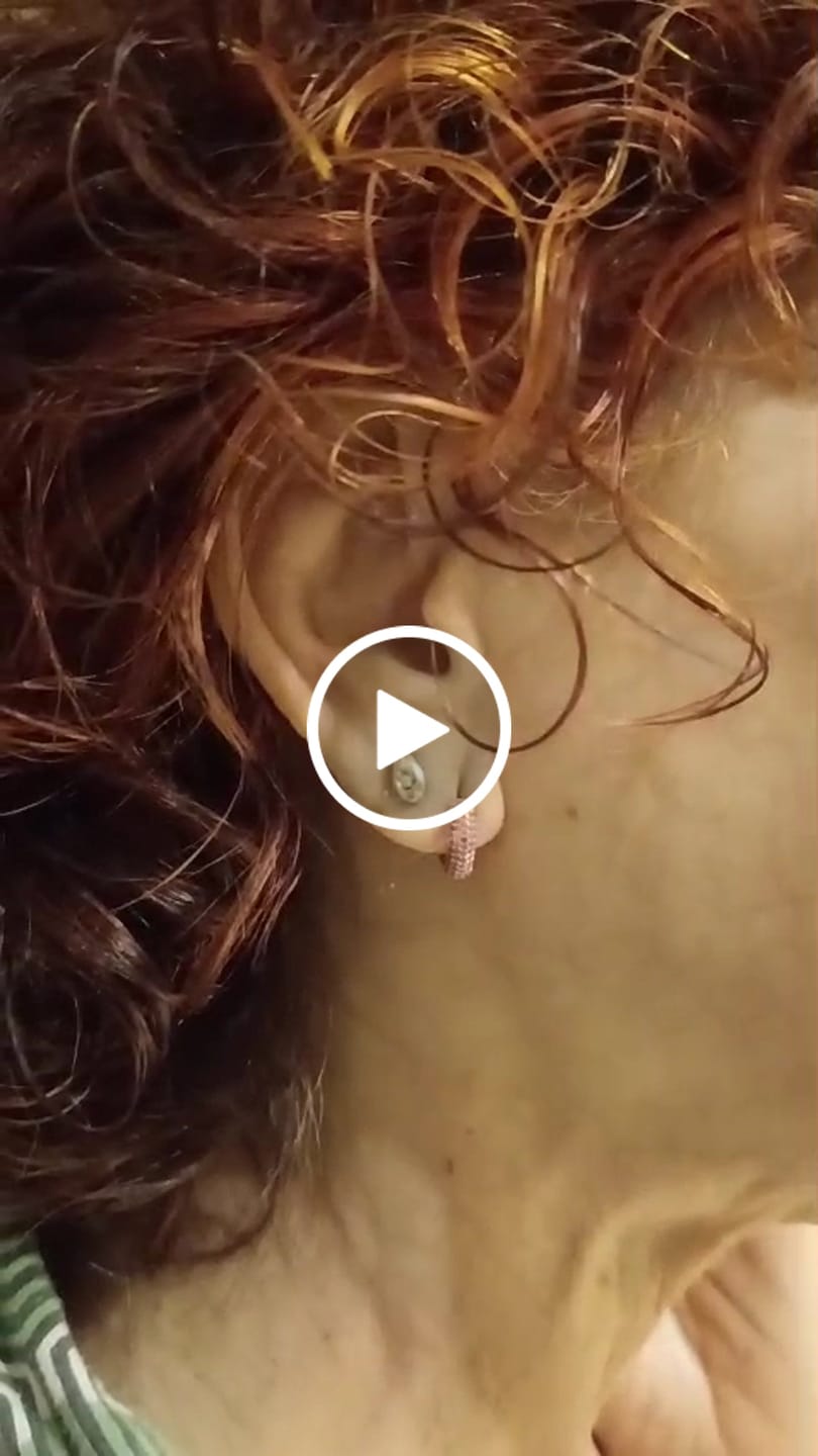 Customer video review of Orecchino HOOP GEMS - Lemon
