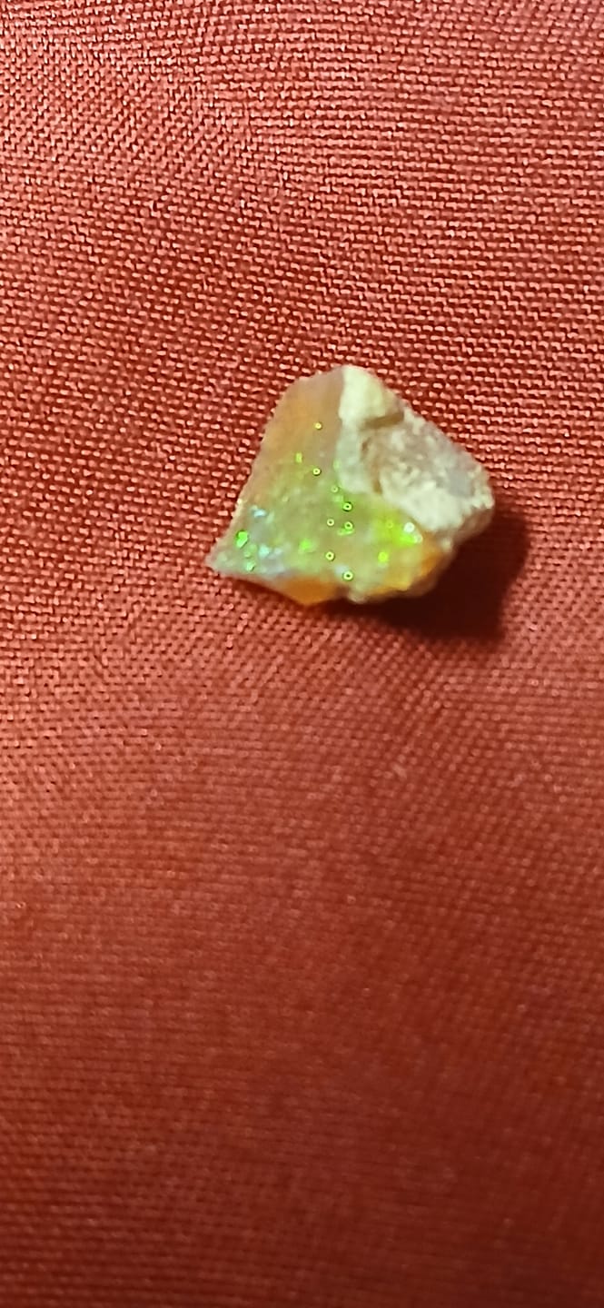 Customer photo review of 0.52g Rough Single