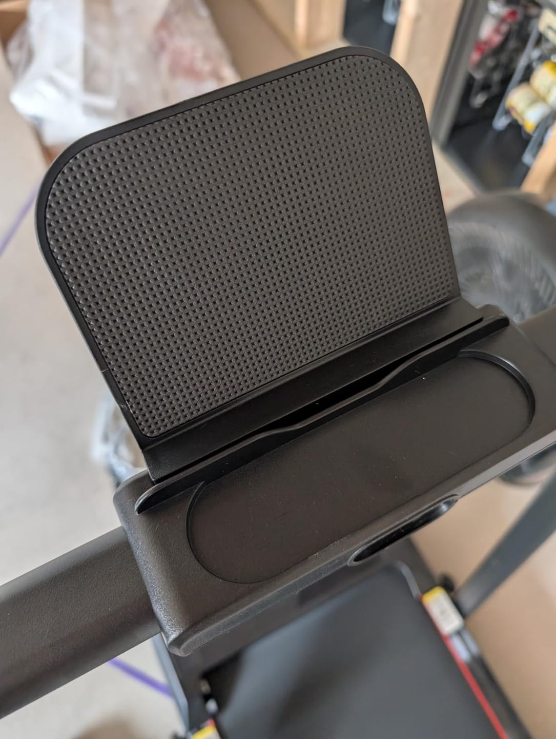 Customer photo review of Umay U18F Folding 3-in-1 Walking Pad with 10%/15% Incline 1-10 km/h