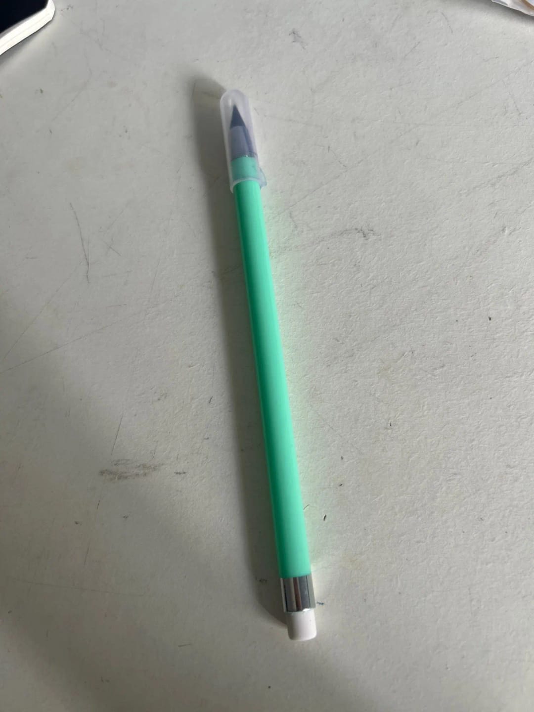 Customer photo review of Macaron Eternal Pencil