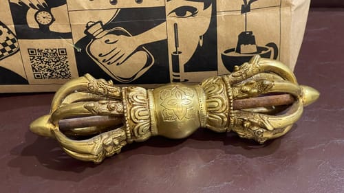 Customer photo review of Pure Brass Vajra Idol Vastu Remedy for Protection, Spiritual Strength and Ritual Energy for Home  | 22 x 6.6 cm | 1.1 kg