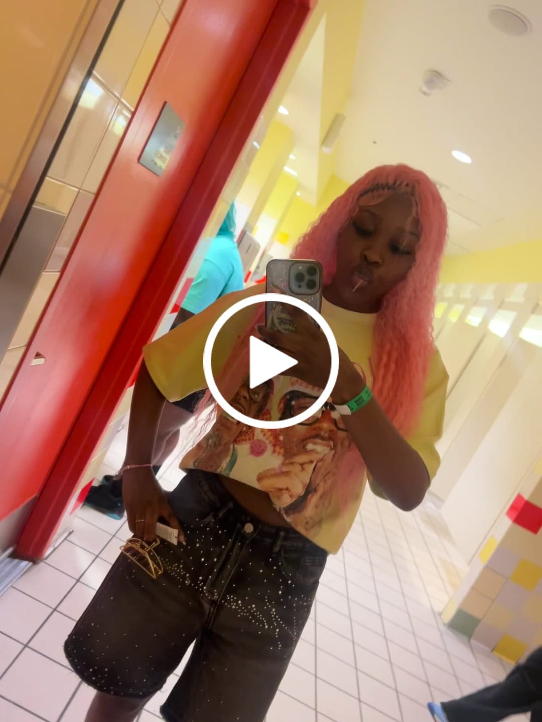 Customer video review of Pixel Glam T-Shirt-256