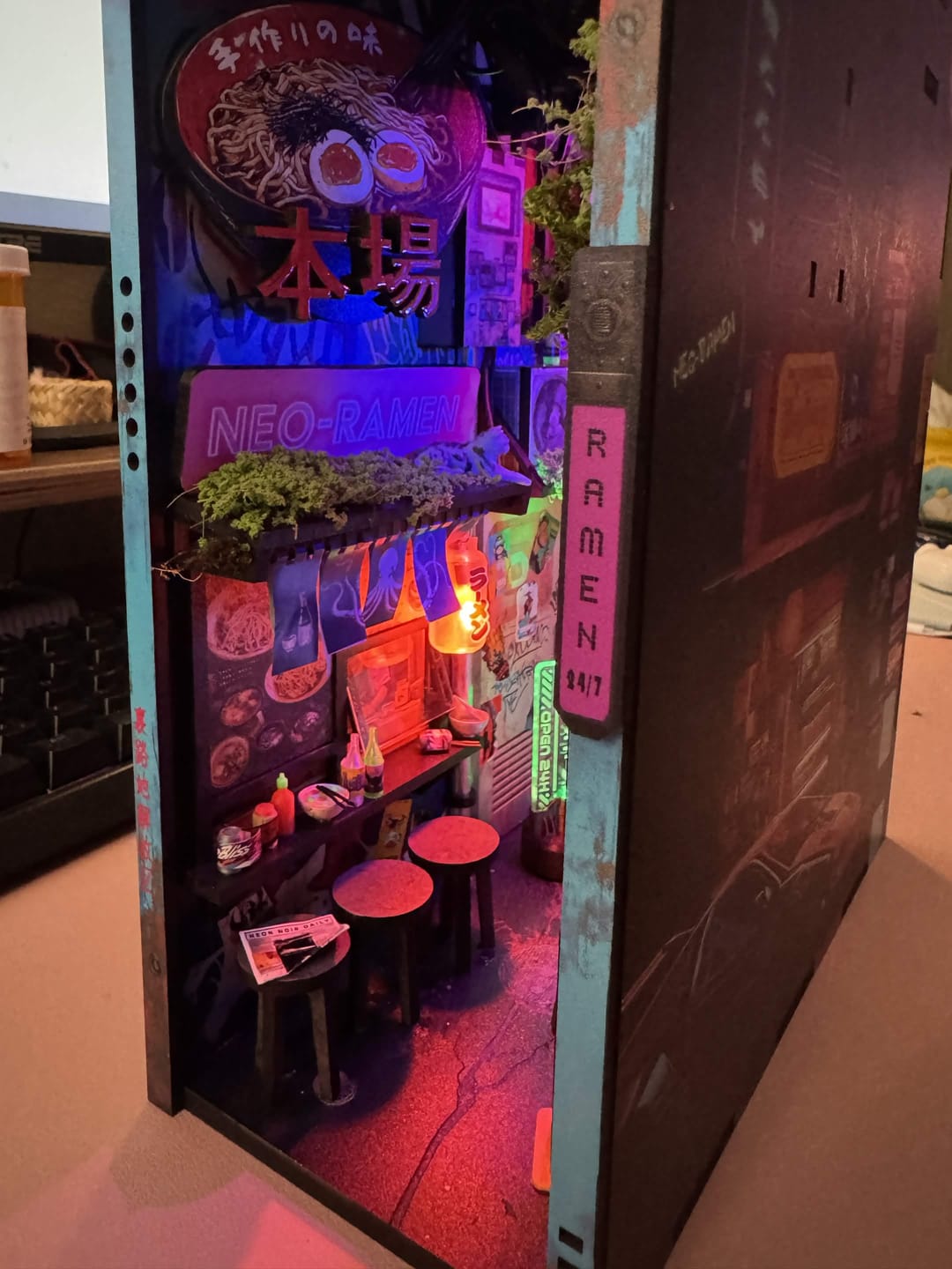 Customer photo review of Neo Ramen MiniAlley – A Cyberpunk DIY Diorama Booknook