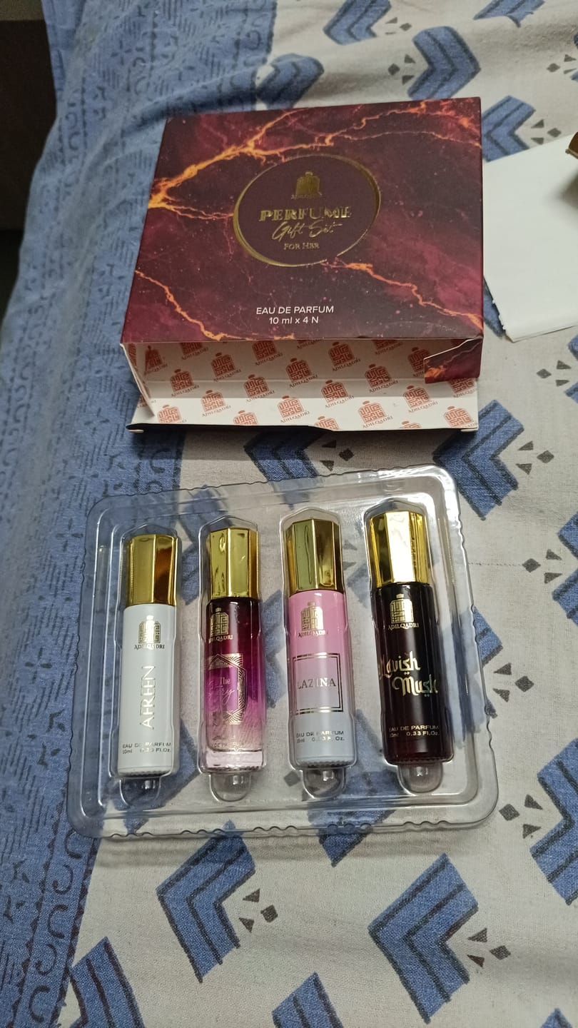 Customer photo review of Perfume Gift Set For Women 4 Pcs Set of Premium Perfume Spray