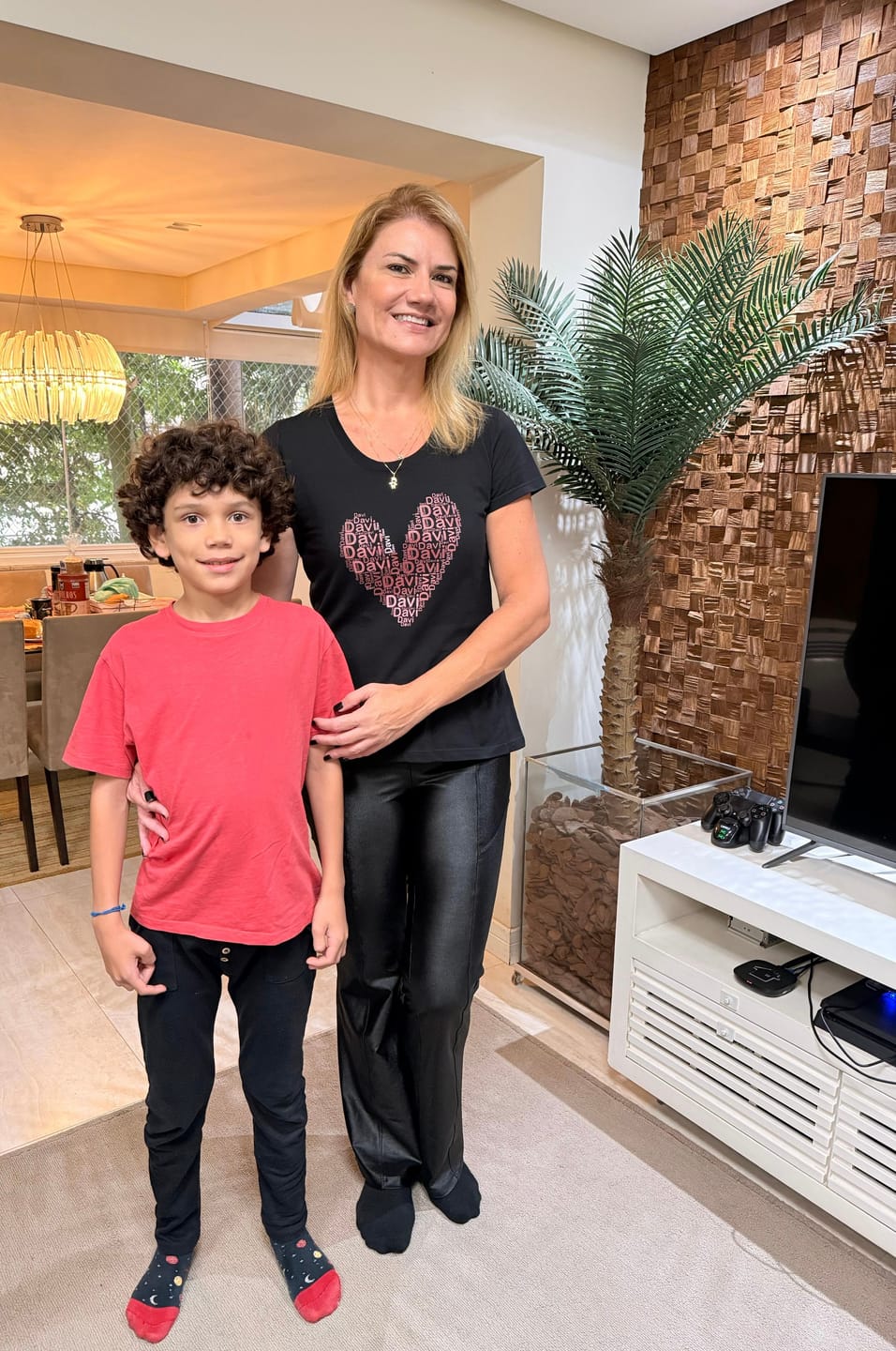 Customer photo review of Camiseta Personalizada CORAÇÃO DE PALAVRAS - Algodão 100%