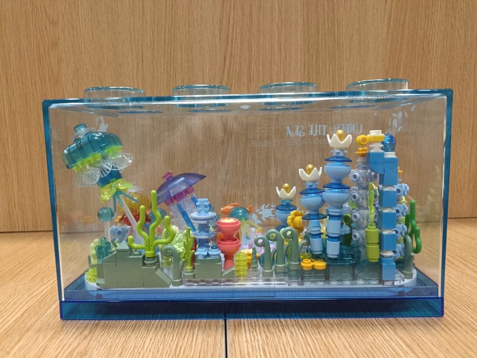 Customer photo review of Fish Tank Aquarium Building Block Set with Light Ocean Under the Sea Brick Kit Toys