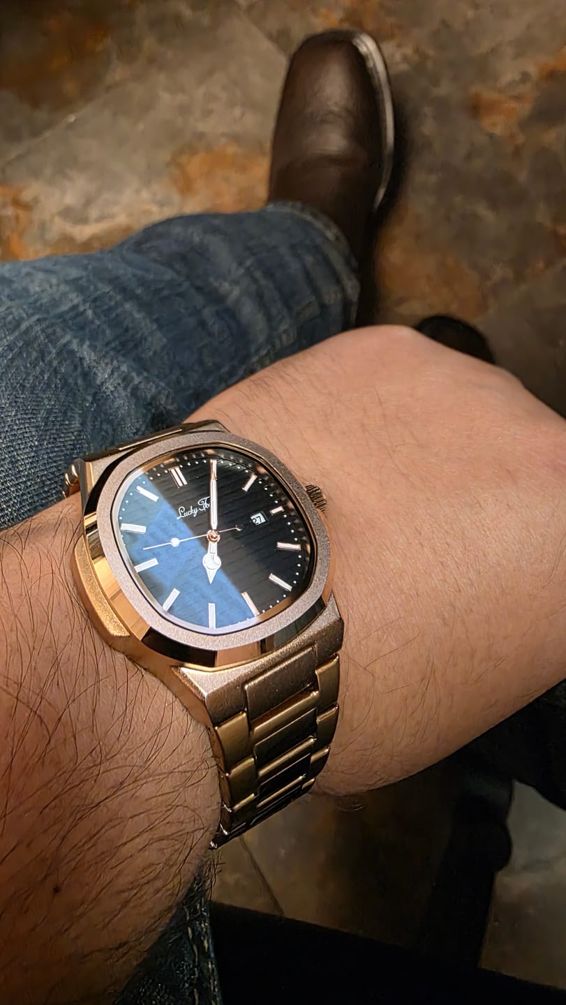 Customer photo review of Lucky Fours® Wraith