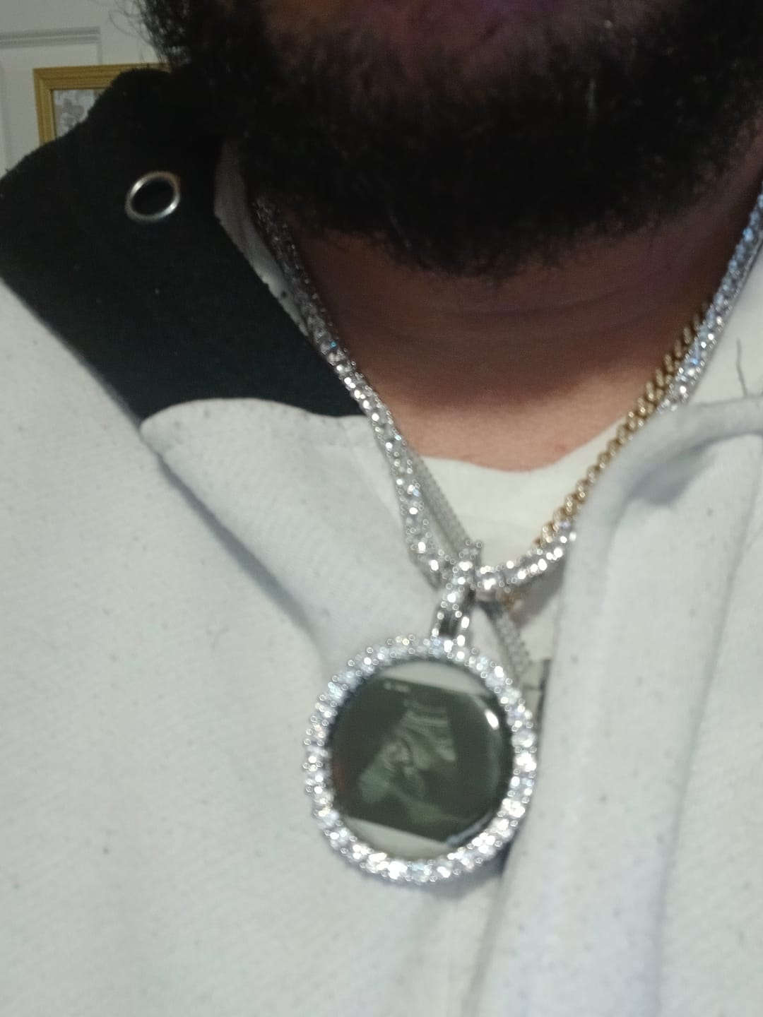 Customer photo review of 3D CIRCLE CUSTOM PICTURE PENDANT SMALL SIZE