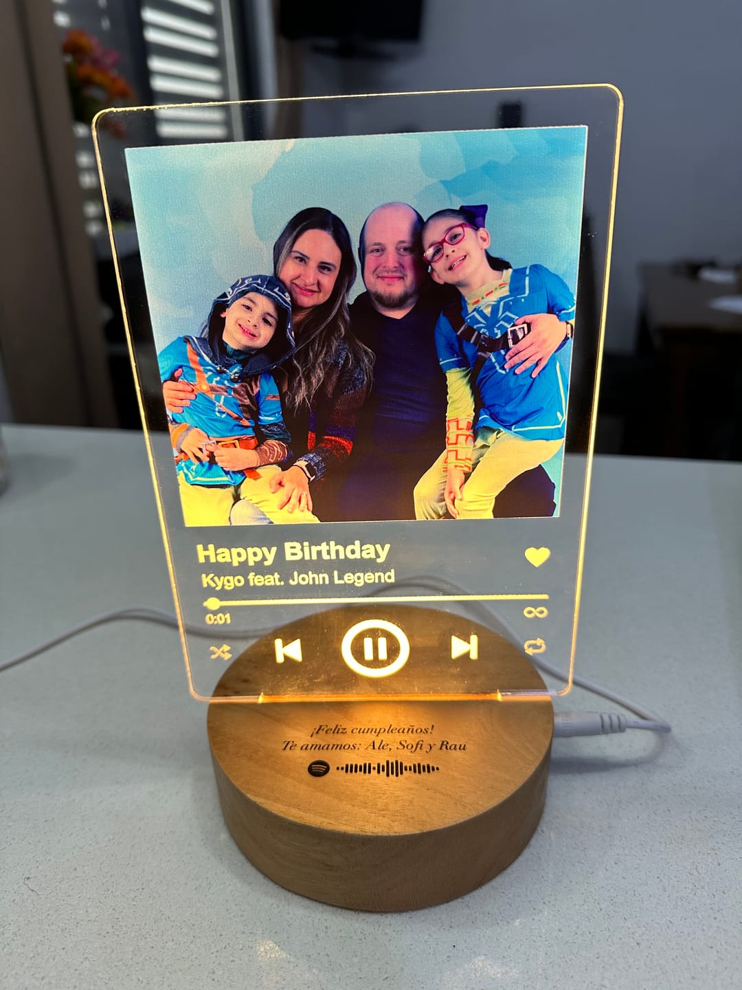 Customer photo review of Lámpara Canción