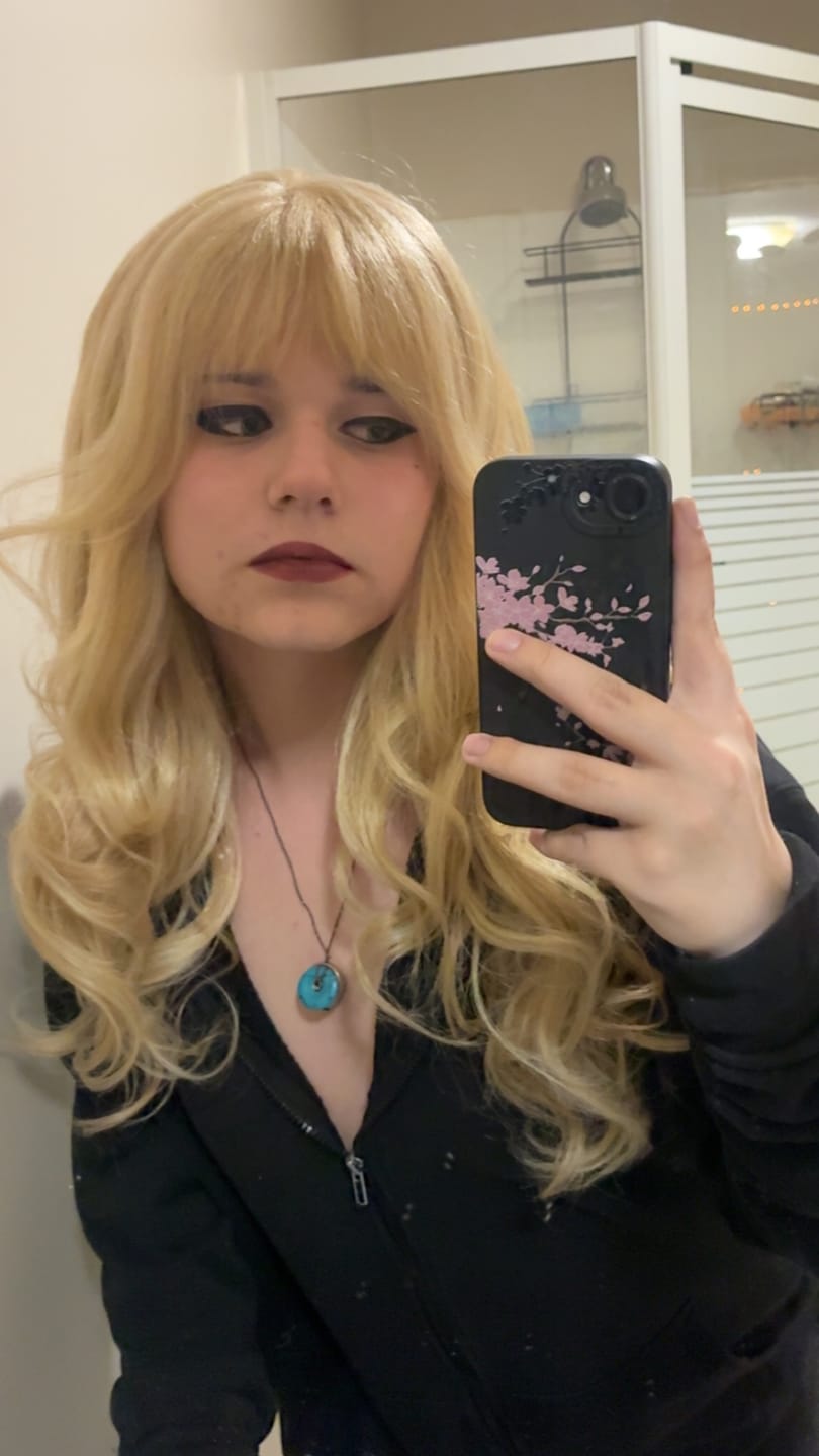 Customer photo review of Shake N Go Snatched Full Wig - ELARA