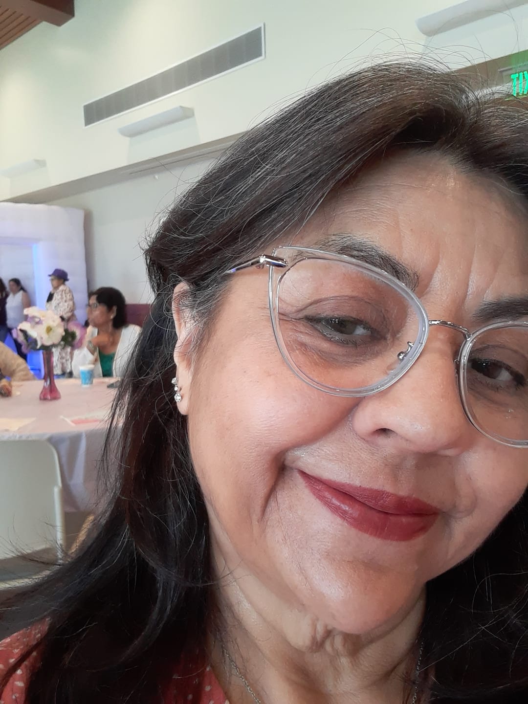 Customer photo review of Metallic Pearl Studs