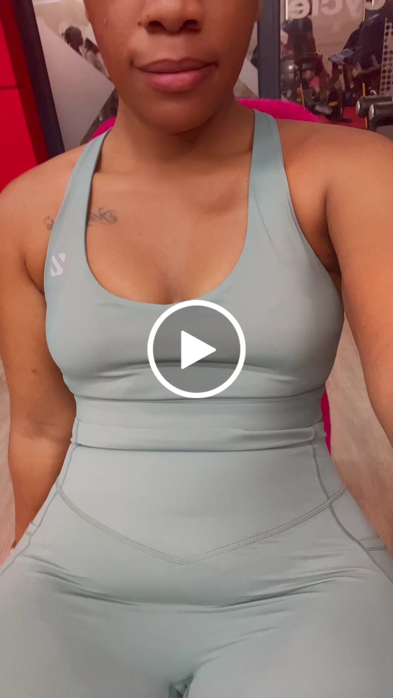 Customer video review of Sculpt and Stretch Pink Yoga Set